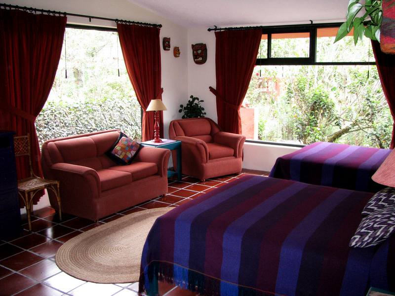 Spacious, Lightfilled Guesthouses